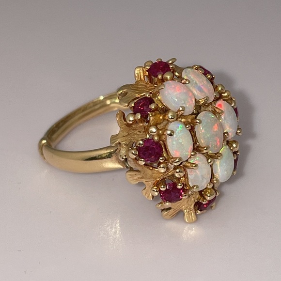 Solid Real 14K Yellow Gold Leaves Opal Ruby Bold Statement Ring Vintage Antique - Picture 5 of 17